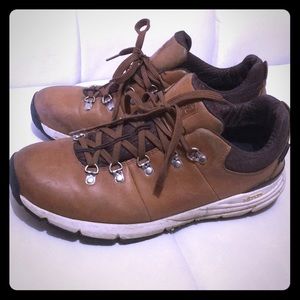Danner Mountain 600 shoes, Waterproof/Vibram soles